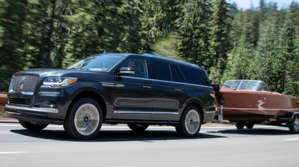 Ford Expedition off-road