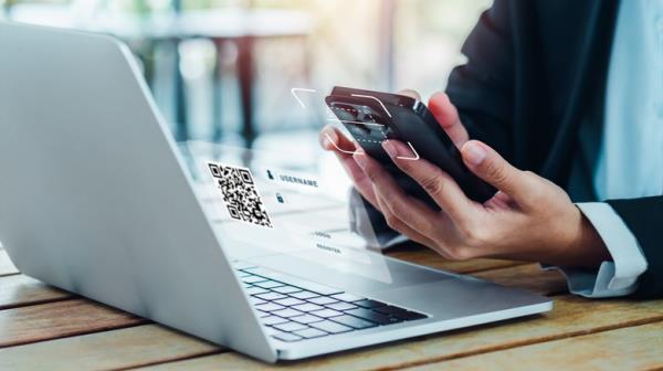 payment apps on smartphone